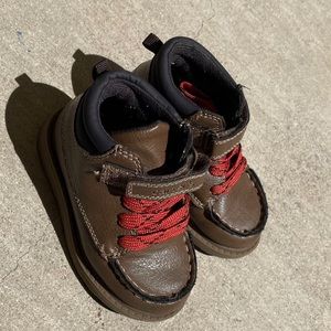 Carters boots size 7 toddler